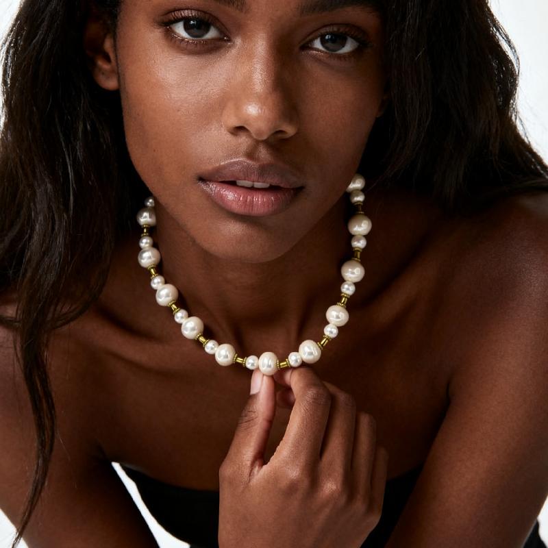 Vintage Pearl Necklace with Magnetic Clasp